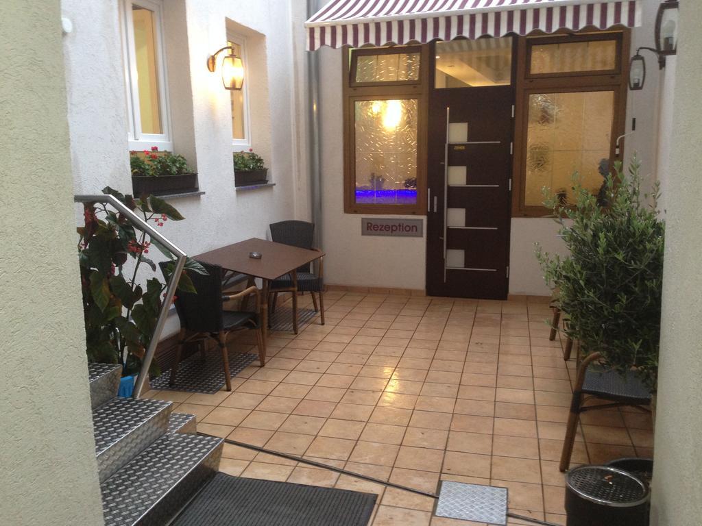 Hotel Rest Inn Bretten Esterno foto